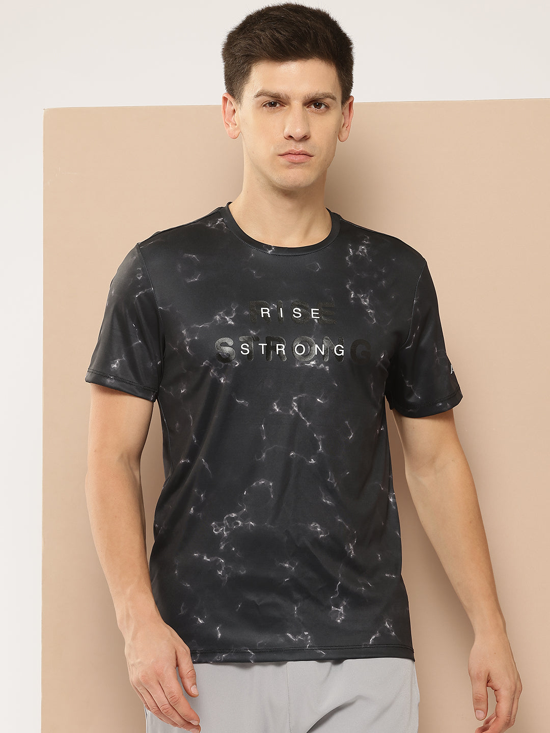 RISE STRONG TEE