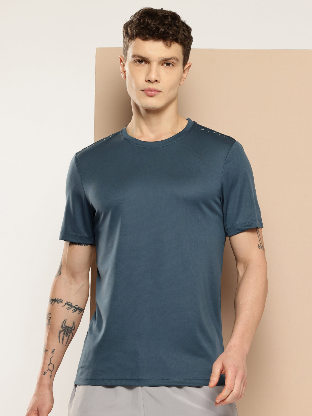 BALANCE REGULAR FIT TEE