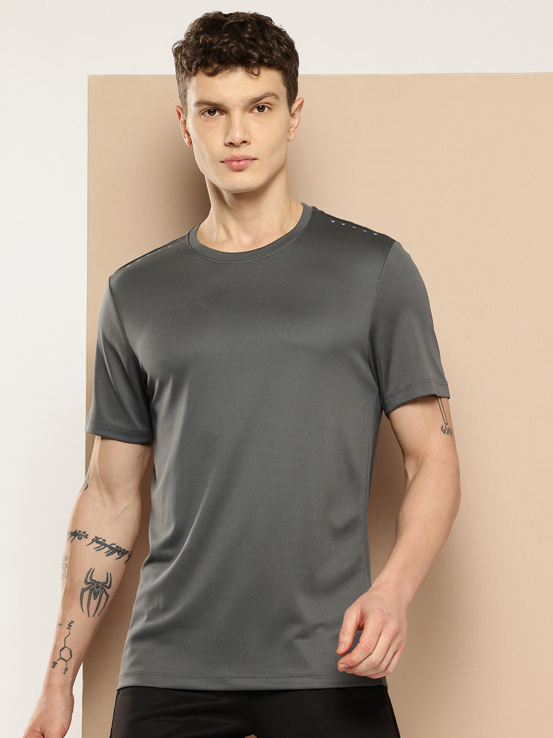BALANCE REGULAR FIT TEE