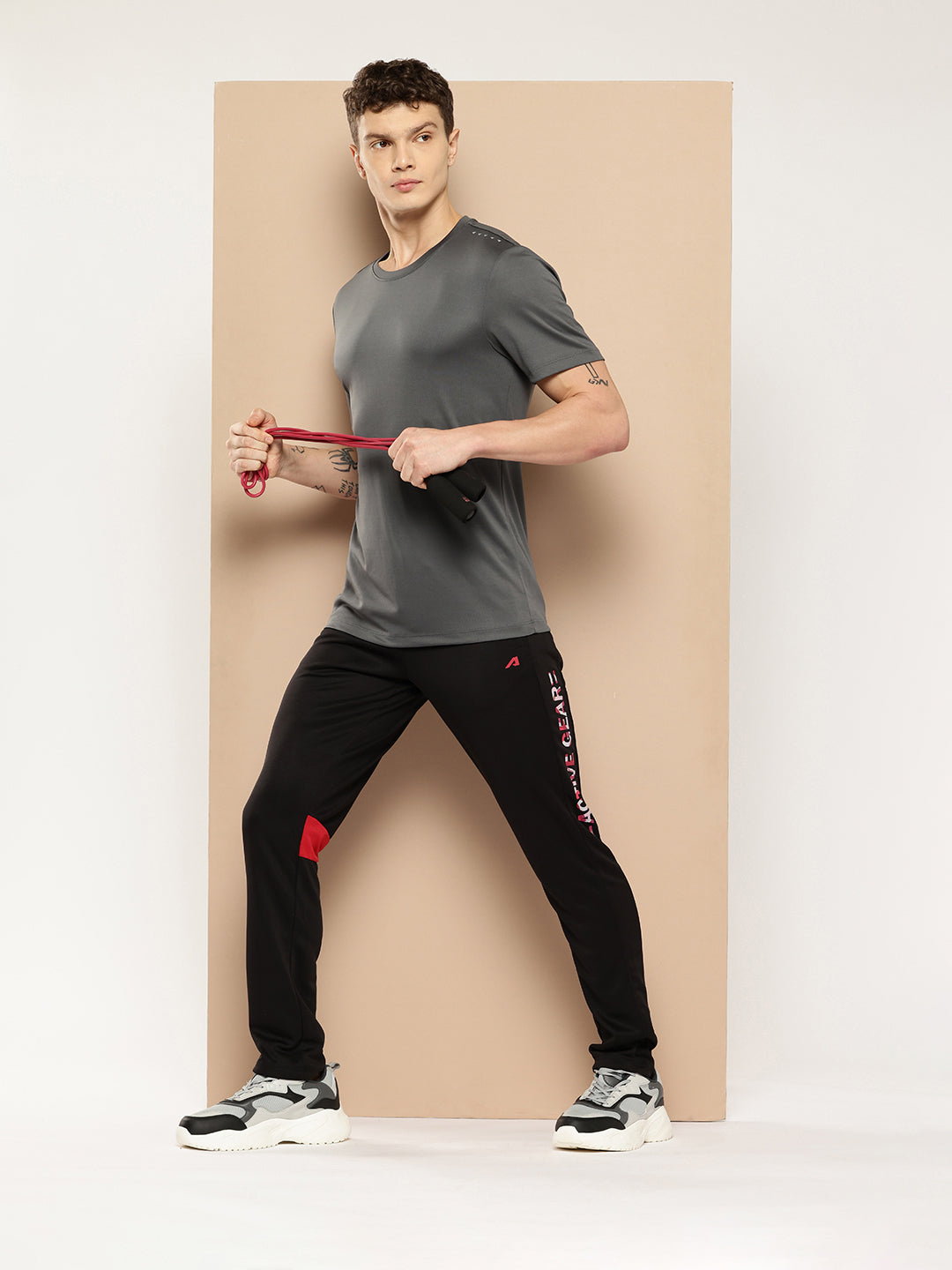 BALANCE REGULAR FIT TEE