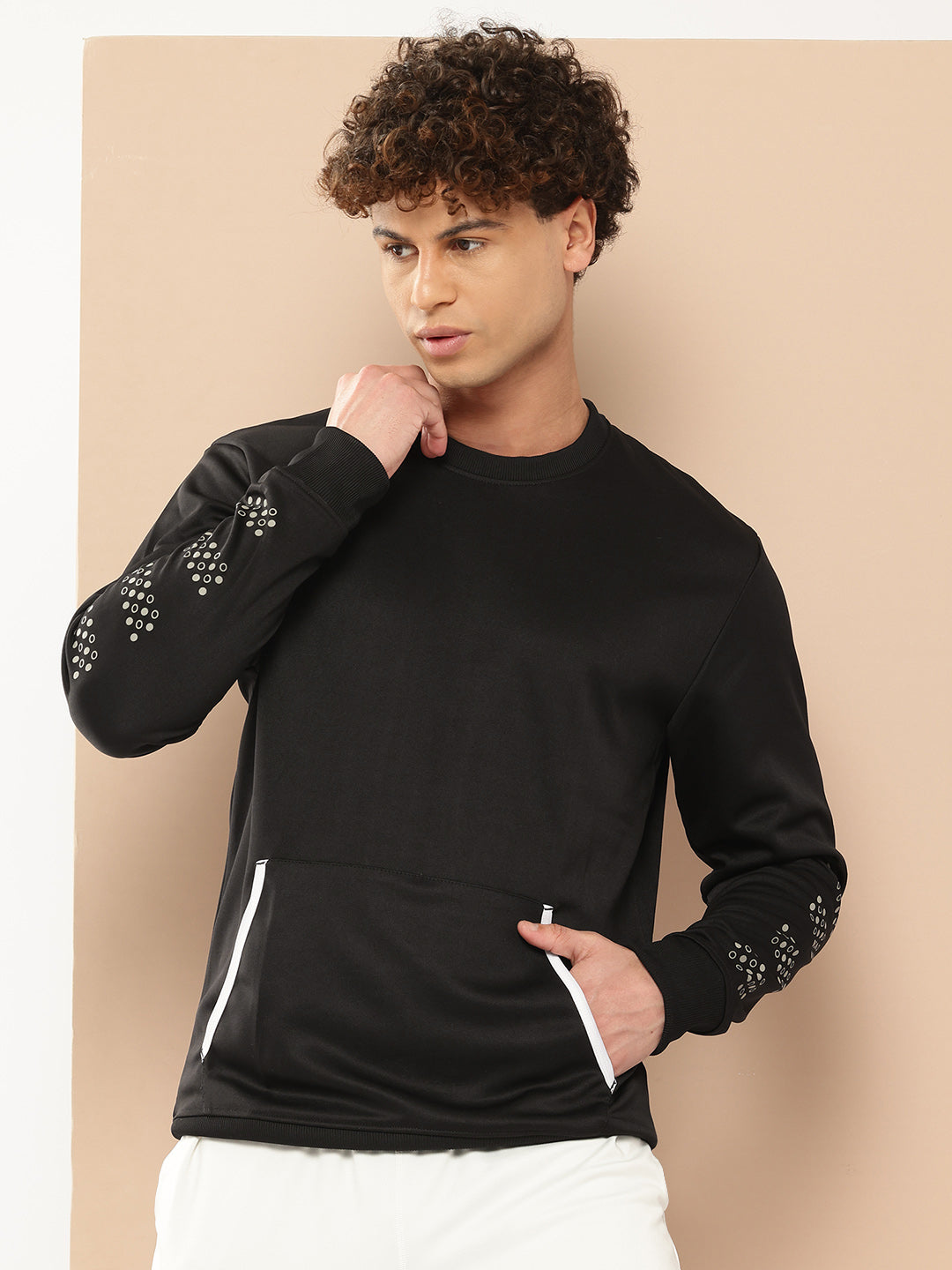 Alcis Men Black Solid Sweatshirt