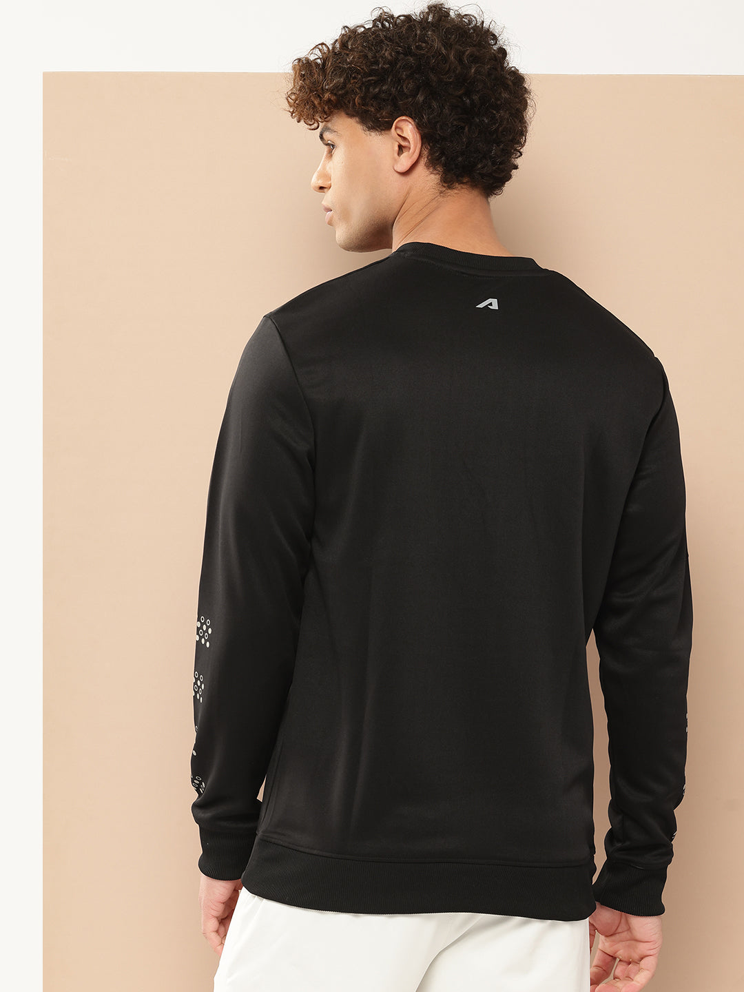 Alcis Men Black Solid Sweatshirt