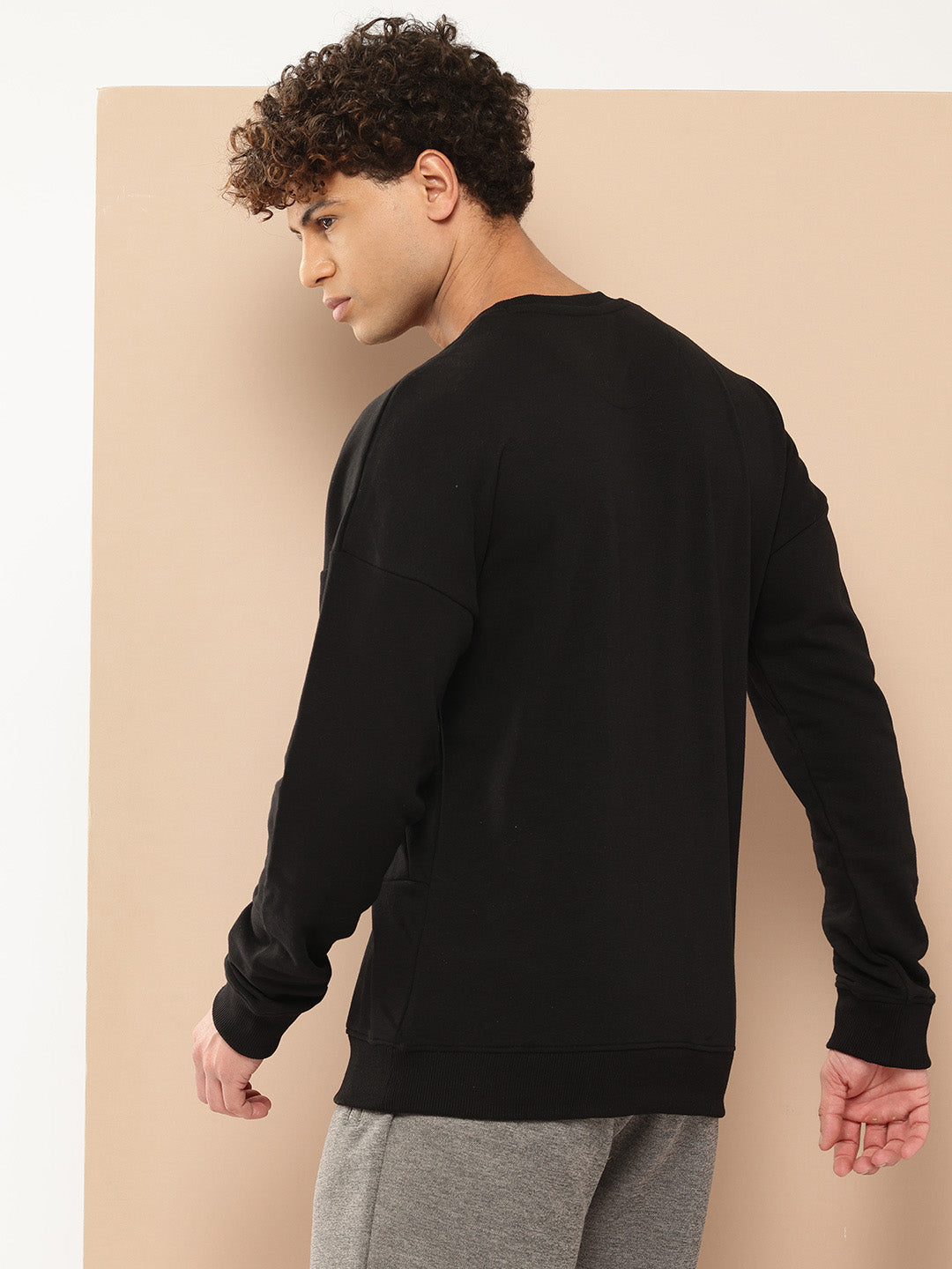 Alcis Men Black Solid Sweatshirt