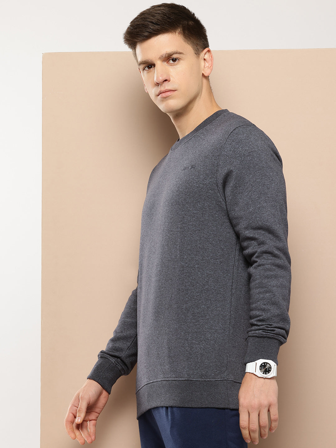 Alcis Men Solid Pullover Sweatshirt