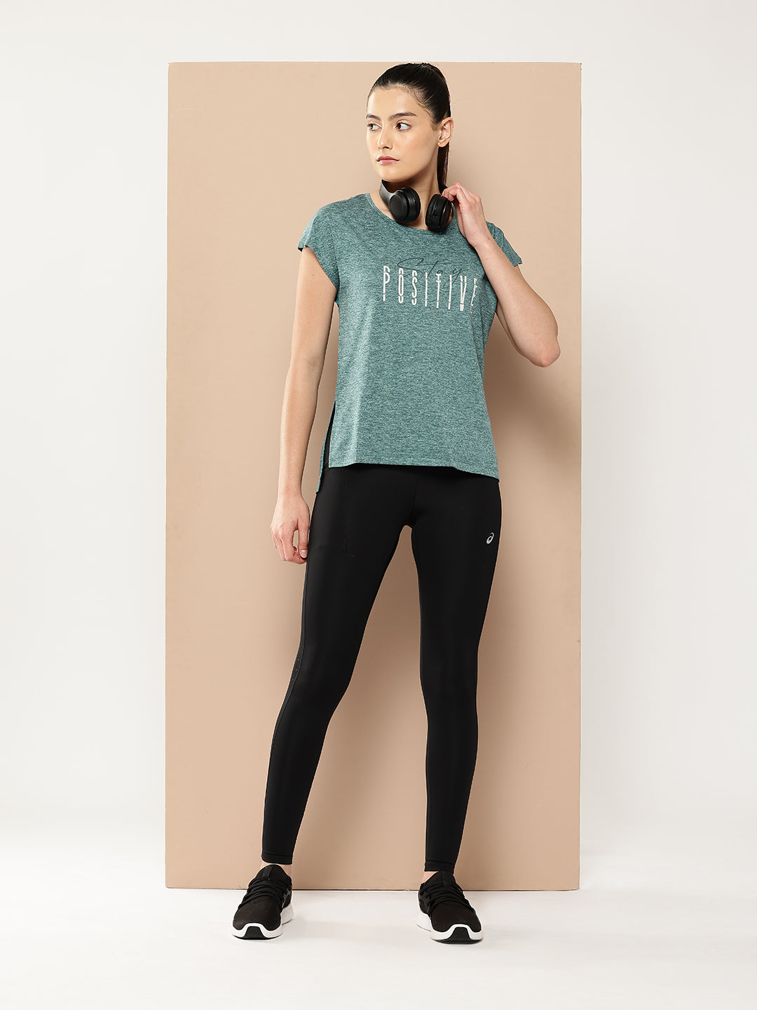 YogaTee With Back Mess Panel