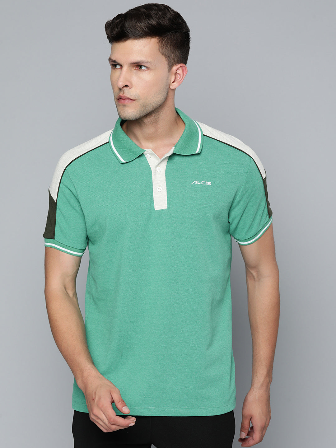 Alcis Men Jade Green Colorblocked T-shirt