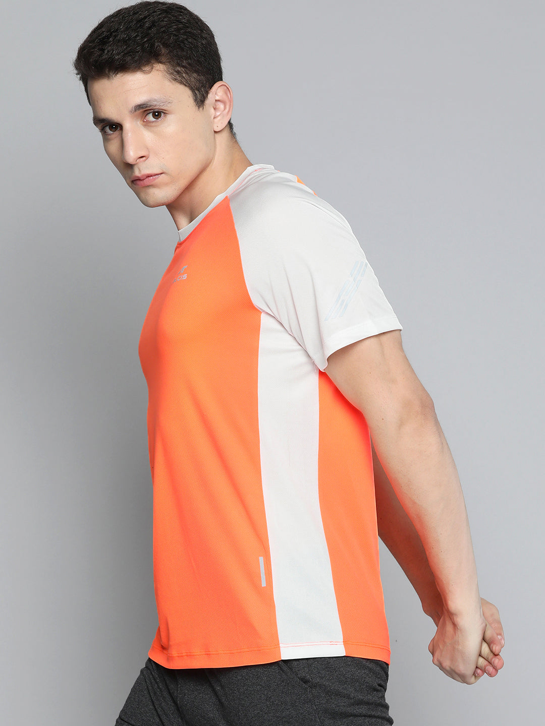 Alcis Men Orange Colourblocked Slim Fit T-shirt