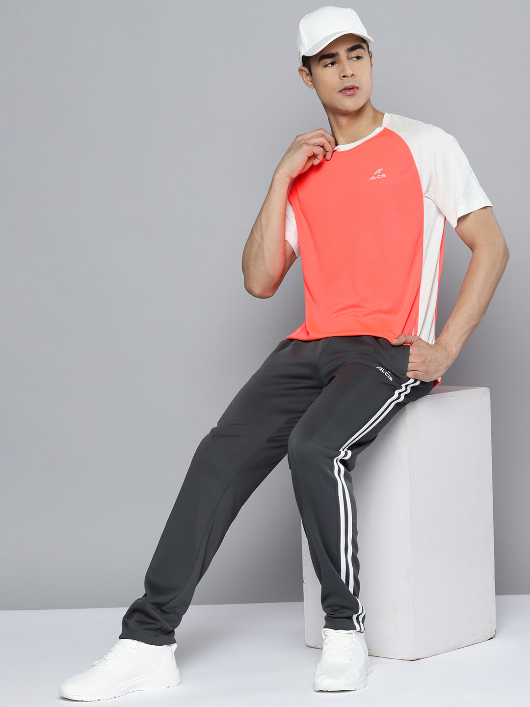 Alcis Men Coral White Colourblocked T-shirt