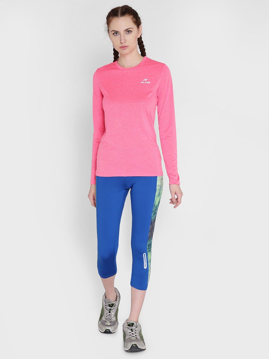Women Blue Solid Capri AKRUWLG0890246-S