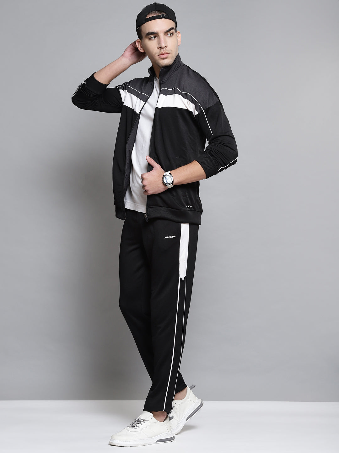 Alcis Men Charcoal Grey White Colourblocked Tracksuits