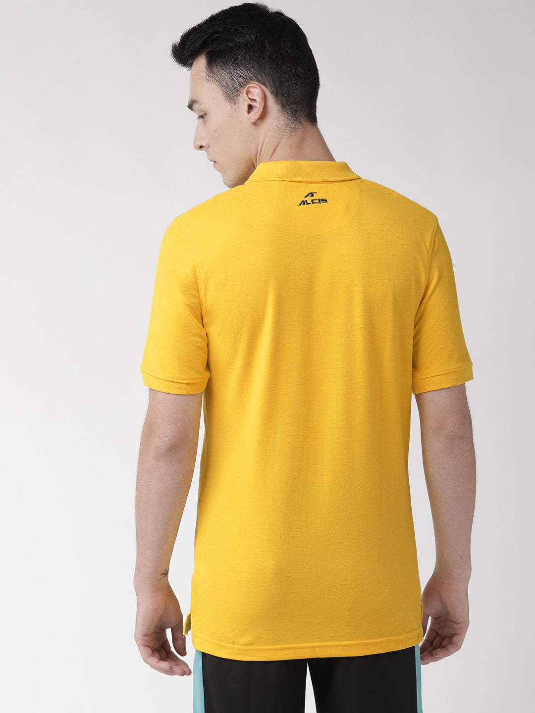 Alcis Men Solid Yellow Tshirts