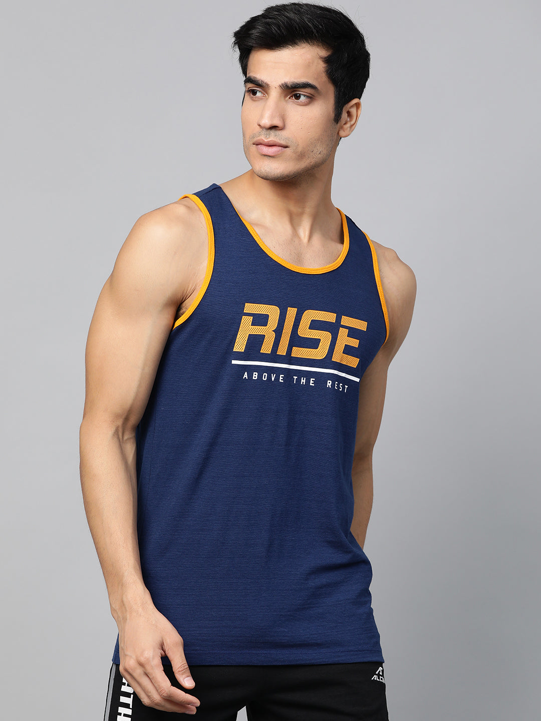 Alcis Men Navy Blue  Mustard Yellow Slim Fit Printed Round Neck Running T-shirt